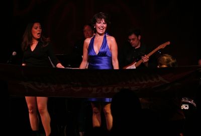Lucie Arnaz and Katie Luckinbill
 Photo