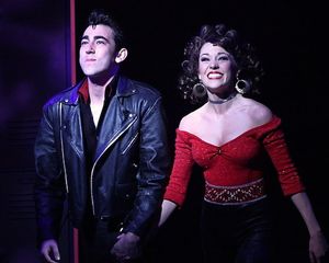 Max Crumm and Laura Osnes
@ BroadwayWorld Max Crumm and Laura Osnes
Photo