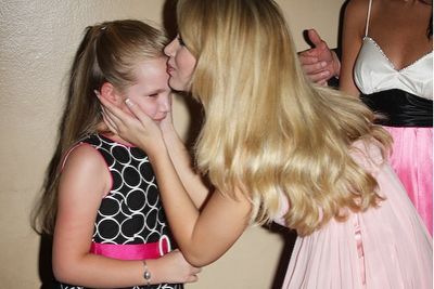 Bailey Hanks and her younger sister Photo