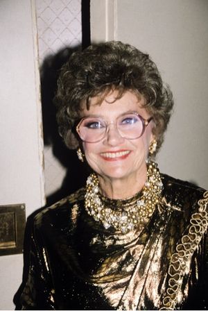 Estelle Getty, 1990 Photo