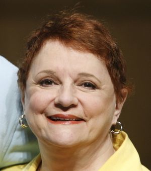 Carole Shelley Photo