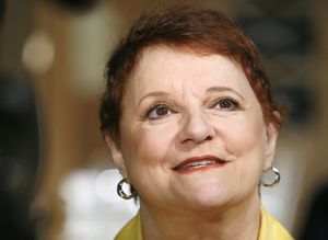 Carole Shelley Photo