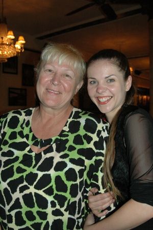 Elena Mindlina and her mother

 Photo