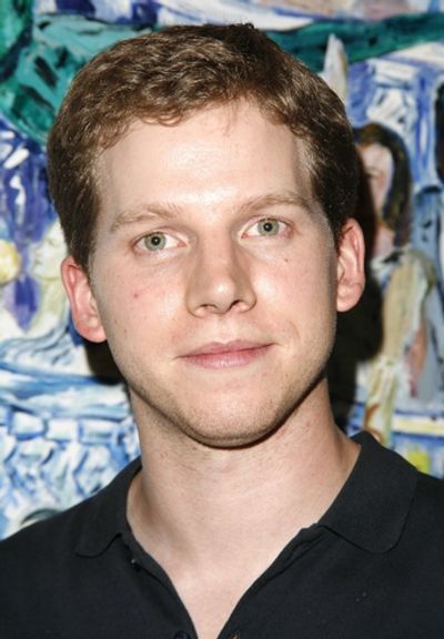 Stark Sands Photo