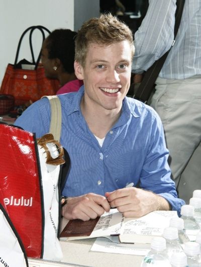 Barrett Foa Photo