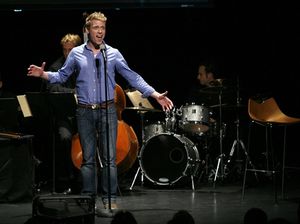 Barrett Foa Photo