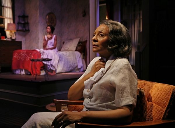 Leslie Uggams and Yaya DaCosta Photo