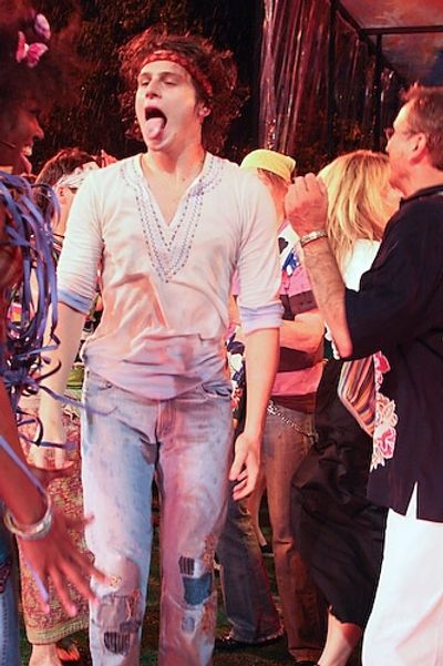 Jonathan Groff
 Photo