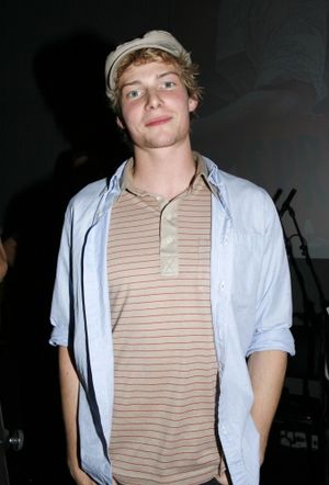 Hunter Parrish Photo