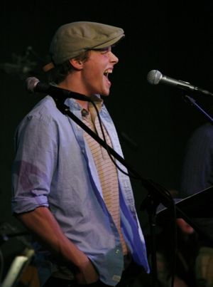 Hunter Parrish Photo