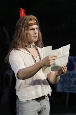 Jonathan Groff  Photo