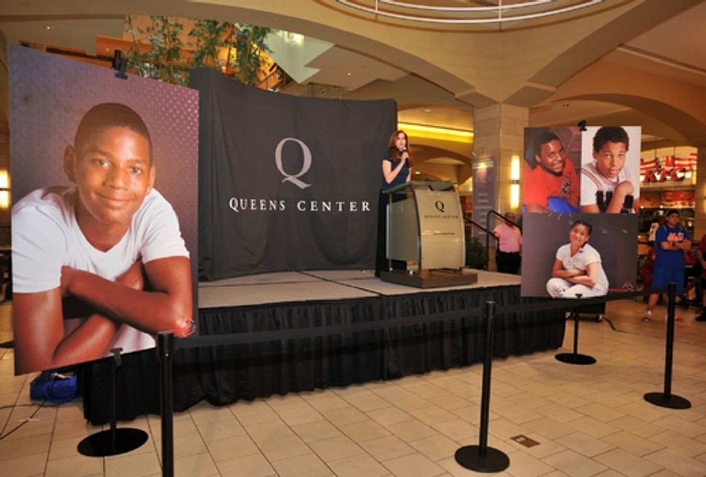 Photo Coverage: Jeannette Bayardelle Performs for the Heart Gallery Photo Coverage: Jeannette Bayardelle Performs for the Heart Gallery Image