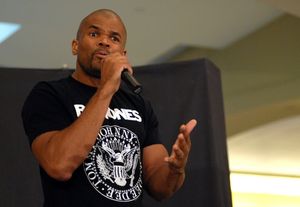 Darryl "D.M.C" McDaniels
 Photo