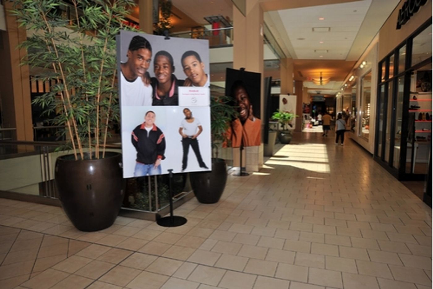 Photo Coverage: Jeannette Bayardelle Performs for the Heart Gallery Photo Coverage: Jeannette Bayardelle Performs for the Heart Gallery Image