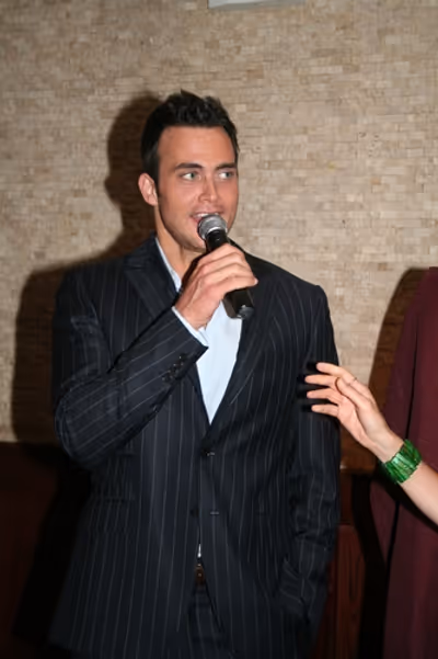 Cheyenne Jackson Photo