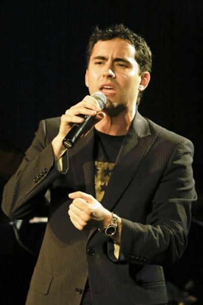 John Lloyd Young  Photo