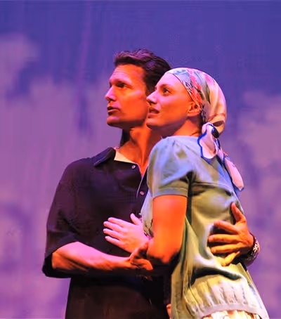 Jarrod Emick and Jessica Philips Photo