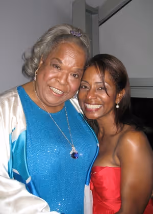 Della Reese and Donzaleigh Abernathy Photo