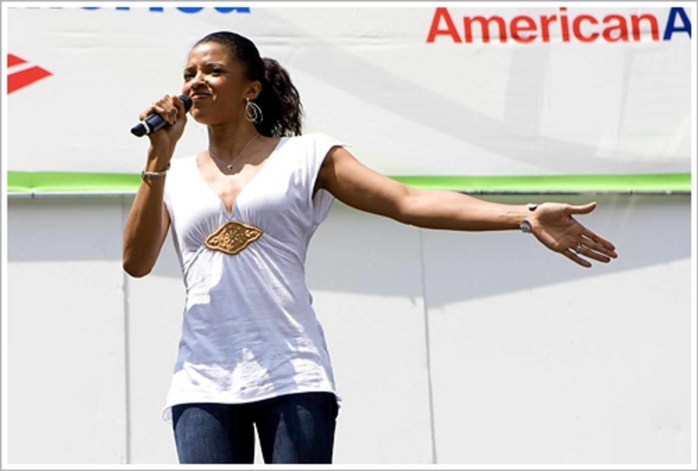 Photo Flash: 'Seasons of Love' RENT in Bryant Park  Image