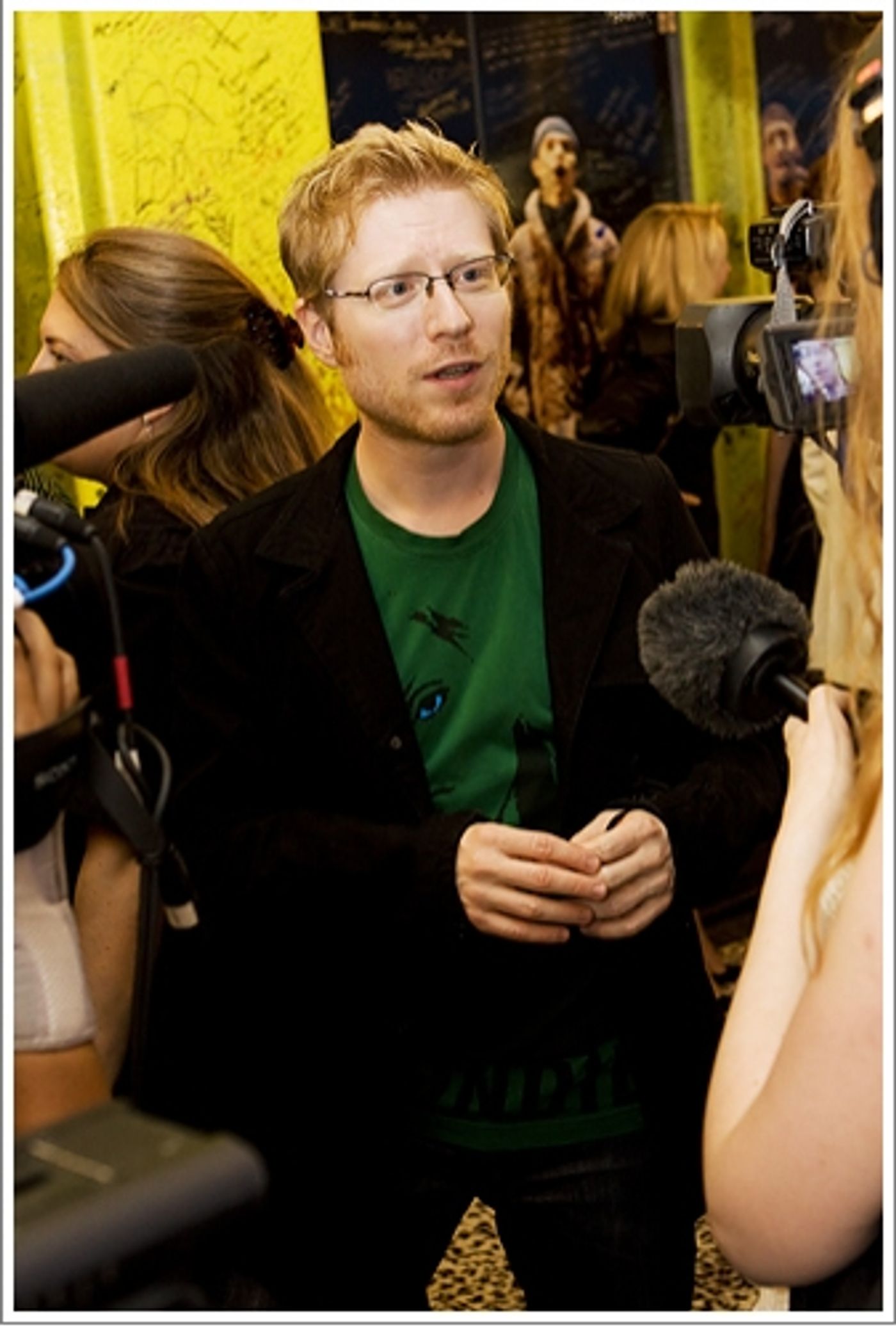 Photo Coverage: Final 'RENT' Performance Arrivals  Image