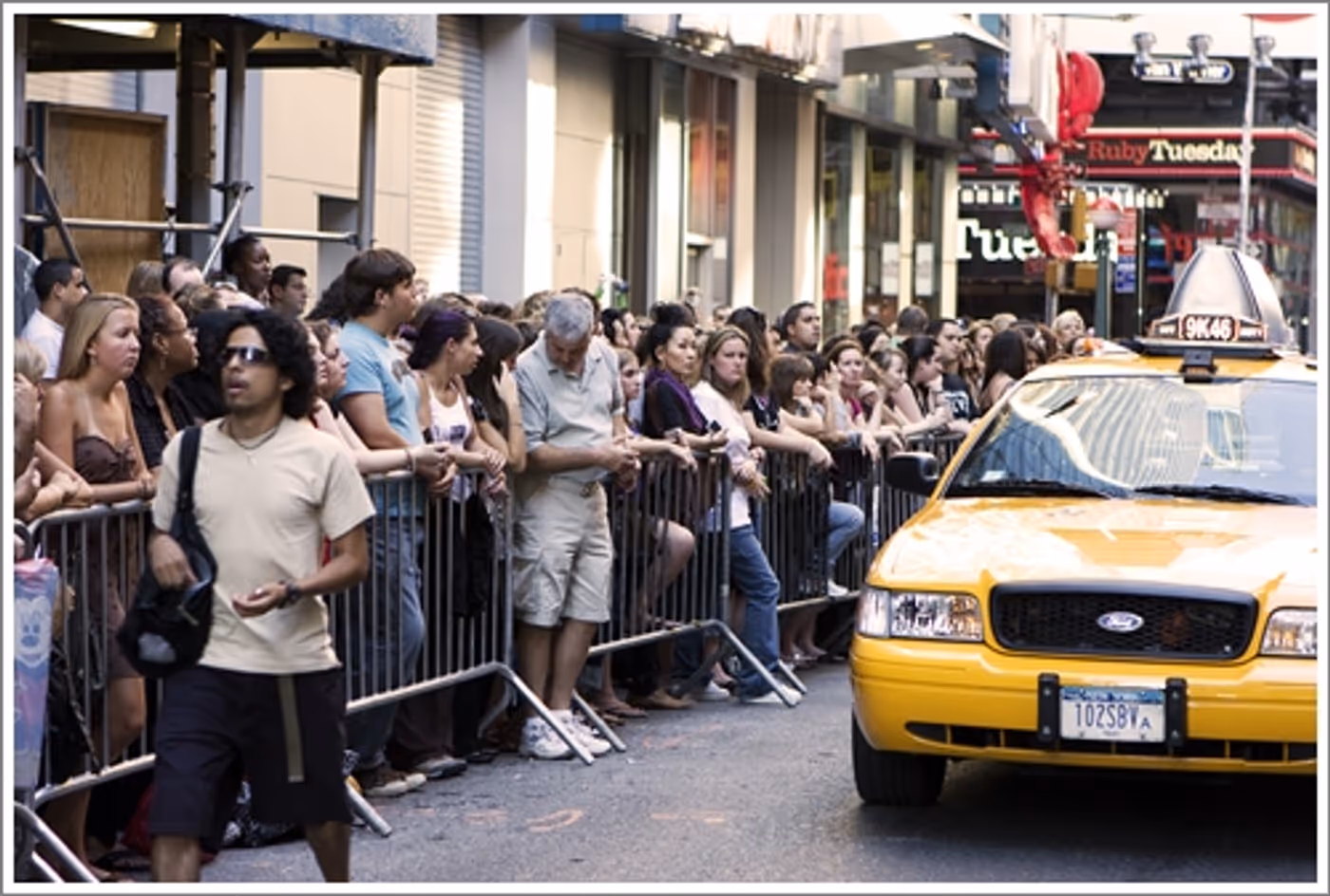 Photo Coverage: Final 'RENT' Performance Arrivals  Image