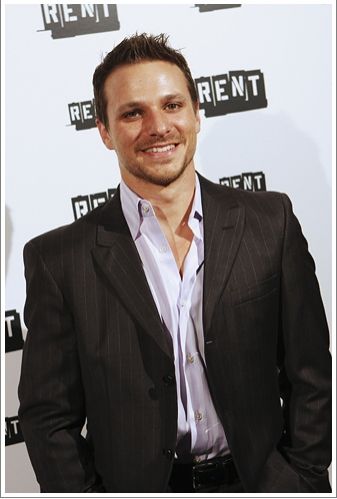 Photo Coverage: Final 'RENT' Performance After Party Arrivals — photo 23 of 35