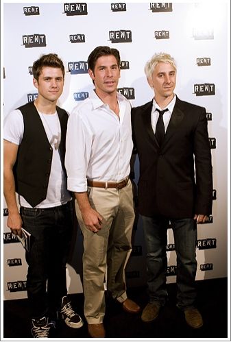 Photo Coverage: Final 'RENT' Performance After Party Arrivals — photo 14 of 35