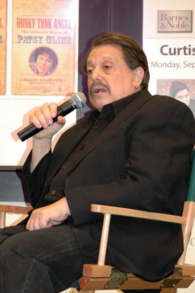 Ellis Nassour giving insight into the life of Patsy Cline

 Photo