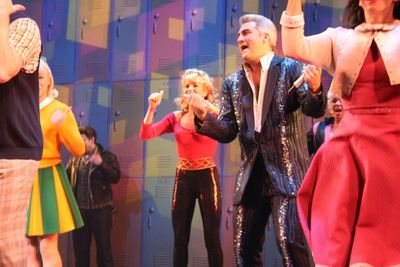 Taylor Hicks and the Grease ensemble Photo