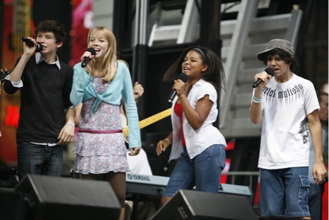 Photo Coverage: Broadway on Broadway Perfomance Part Two Photo Coverage: Broadway on Broadway Perfomance Part Two Image