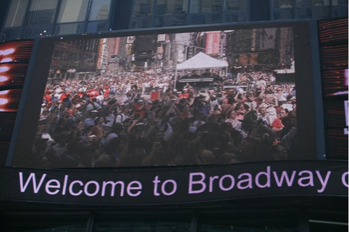 Photo Coverage: Broadway on Broadway Perfomance Part Two Photo Coverage: Broadway on Broadway Perfomance Part Two Image