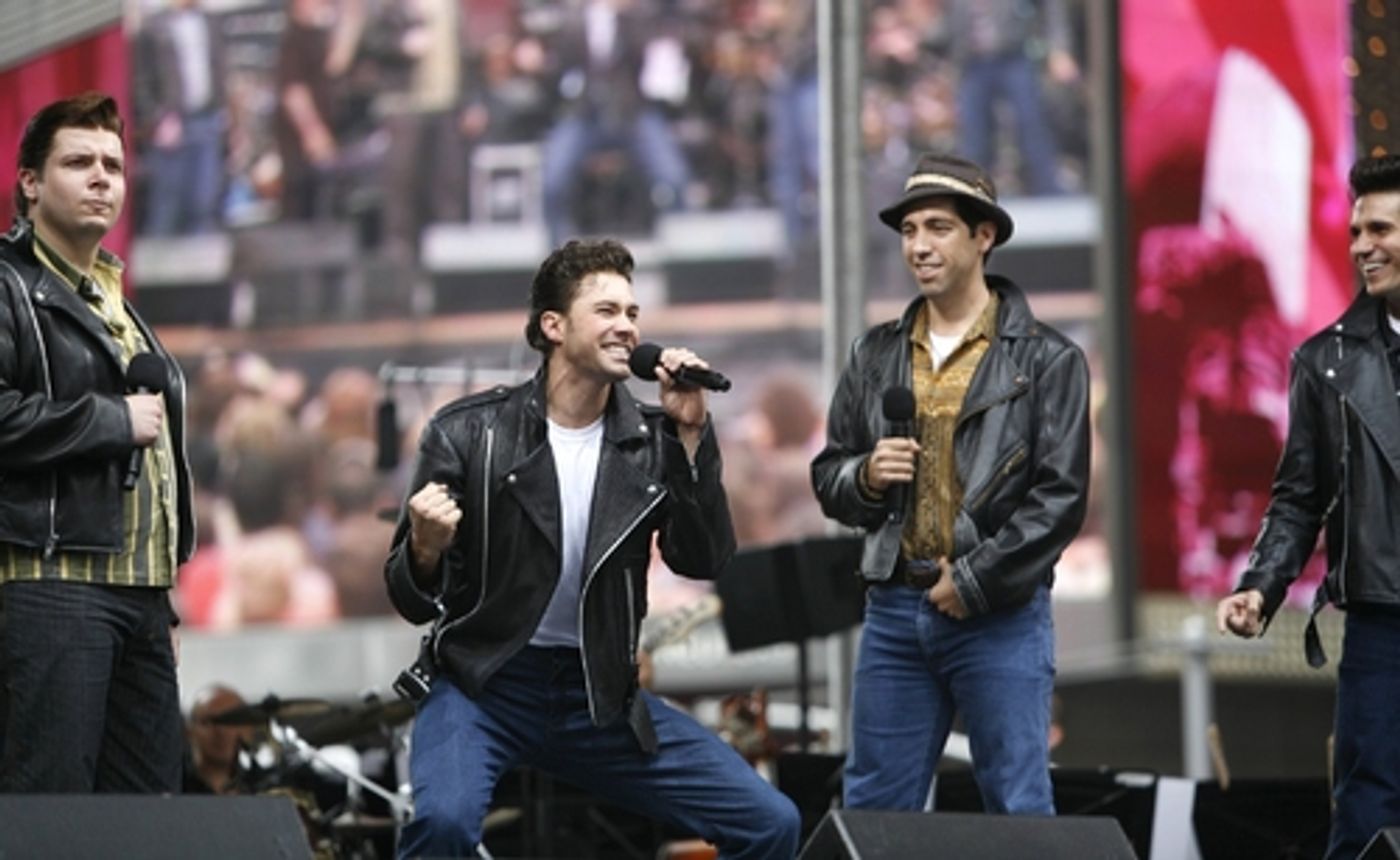 Photo Coverage: Broadway on Broadway Perfomance Part Two Photo Coverage: Broadway on Broadway Perfomance Part Two Image