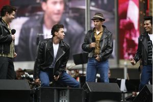Ace Young and the cast of Grease Photo