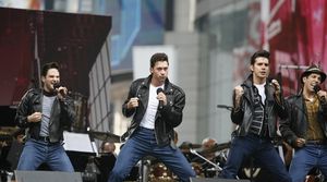 Ace Young and the cast of Grease Photo