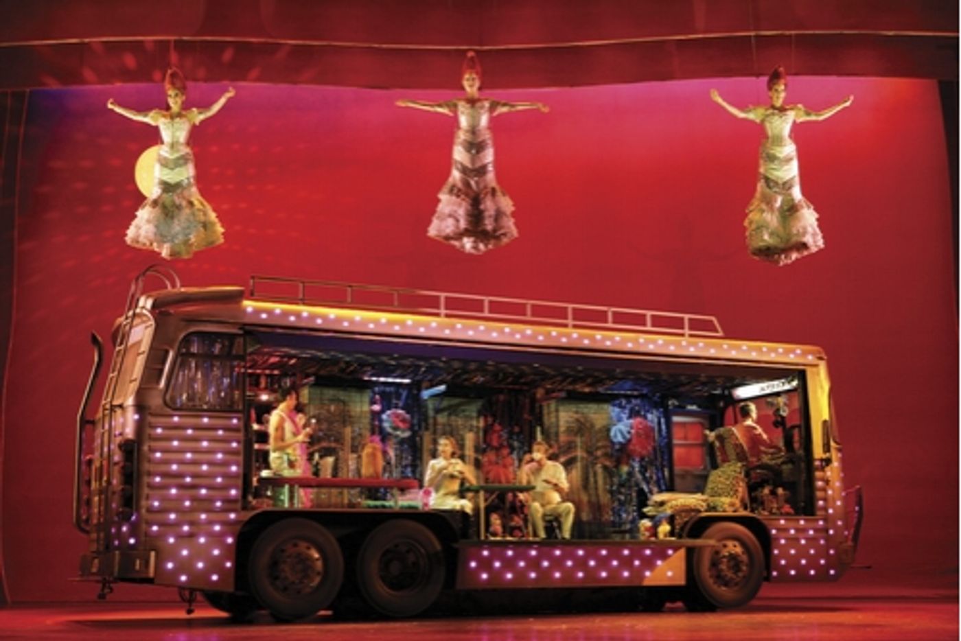 Photo Flash: Priscilla Queen Of The Desert The Musical to Open in West End March 2009  Image