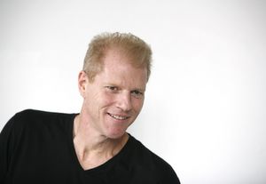 Noah Emmerich Photo