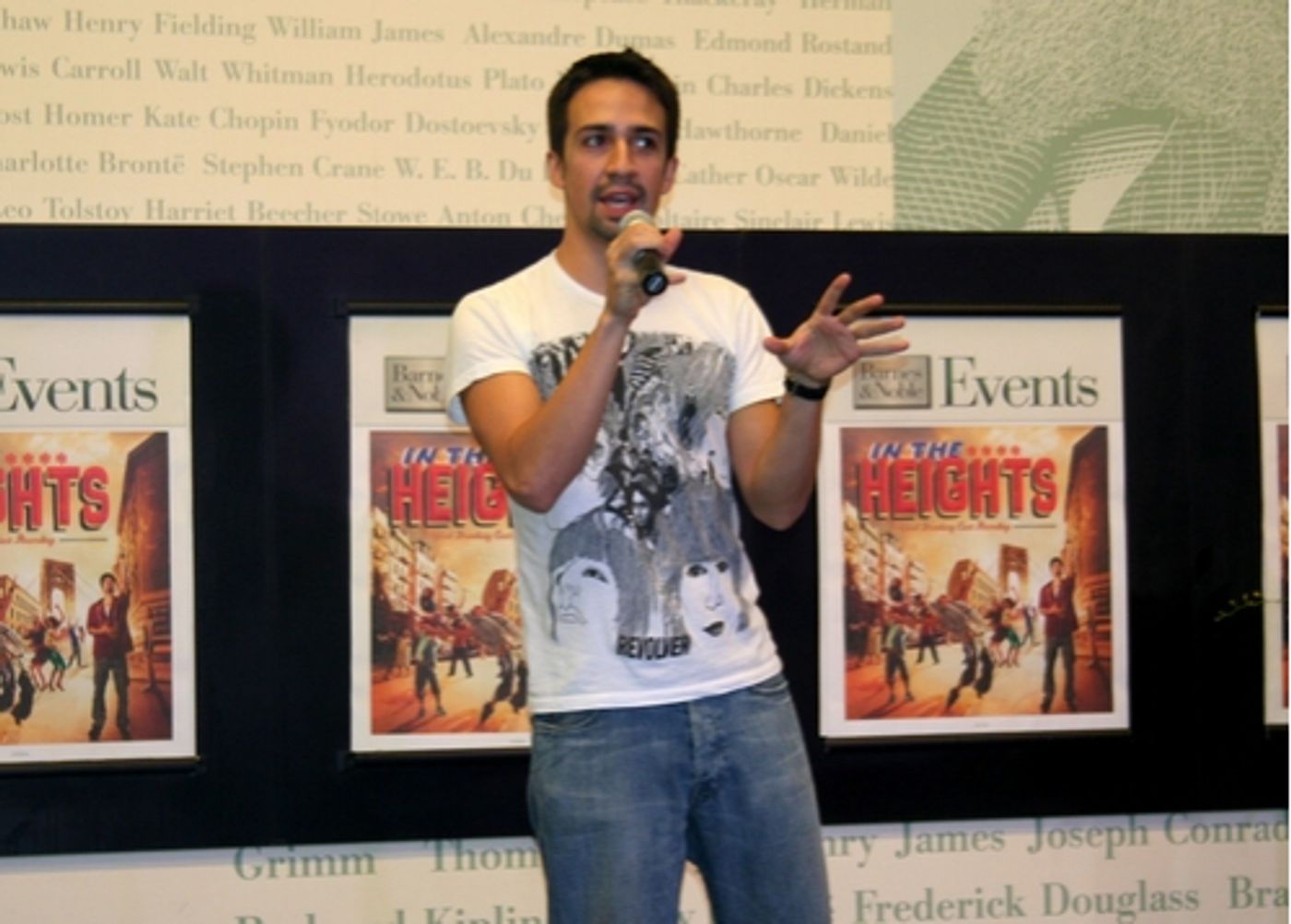Photo Coverage: 'In The Heights' Sings and Signs at Barnes & Noble  Image