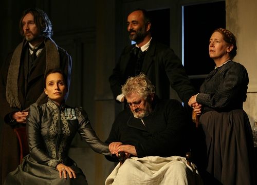 Photo Flash: Additional Photos of The Seagull, Now in Previews at Walter Kerr Theatre  Image