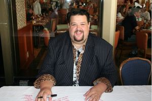 Chris March (Project Runway)

 Photo