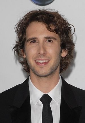 Josh Groban  Photo