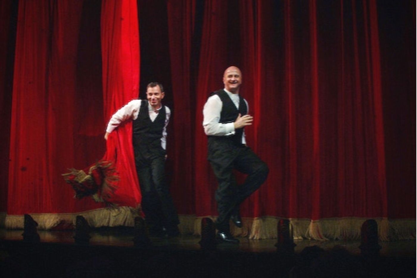 Photo Coverage: Hitchcock Look-A-Like Contest at 'The 39 Steps'  Image