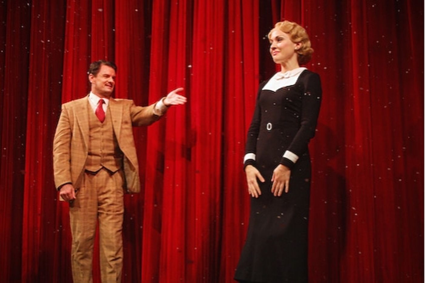 Photo Coverage: Hitchcock Look-A-Like Contest at 'The 39 Steps'  Image