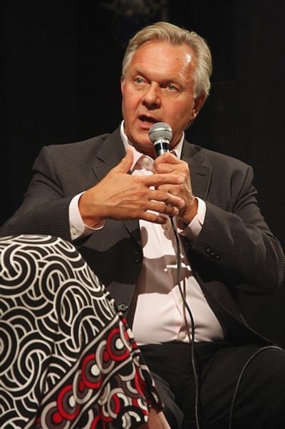 Walter Bobbie Photo