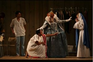 JoaquÃ'Ân Torres , Kathleen Chalfant, Felix Solis, and Susan Pourfar
@ BroadwayWorld JoaquÃ'Ân Torres , Kathleen Chalfant, Felix Solis, and Susan Pourfar
Photo