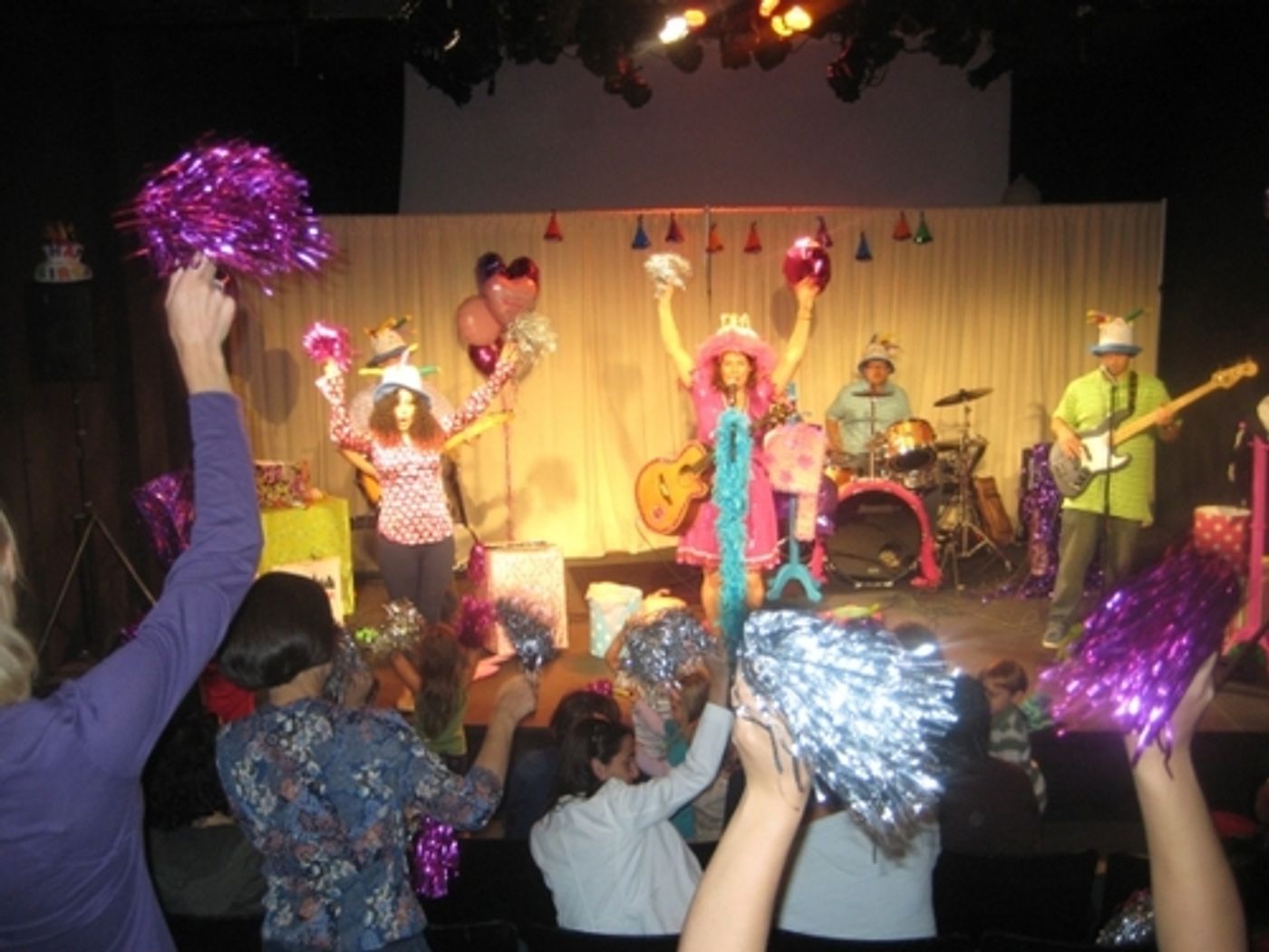 Photo Coverage: Photo Coverage: