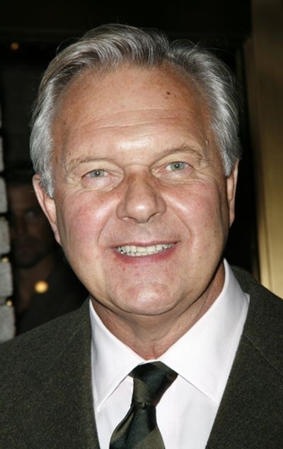 Walter Bobbie
 Photo