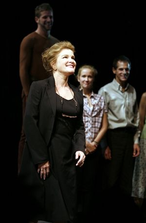 Kate Mulgrew @ BroadwayWorld Kate Mulgrew Photo