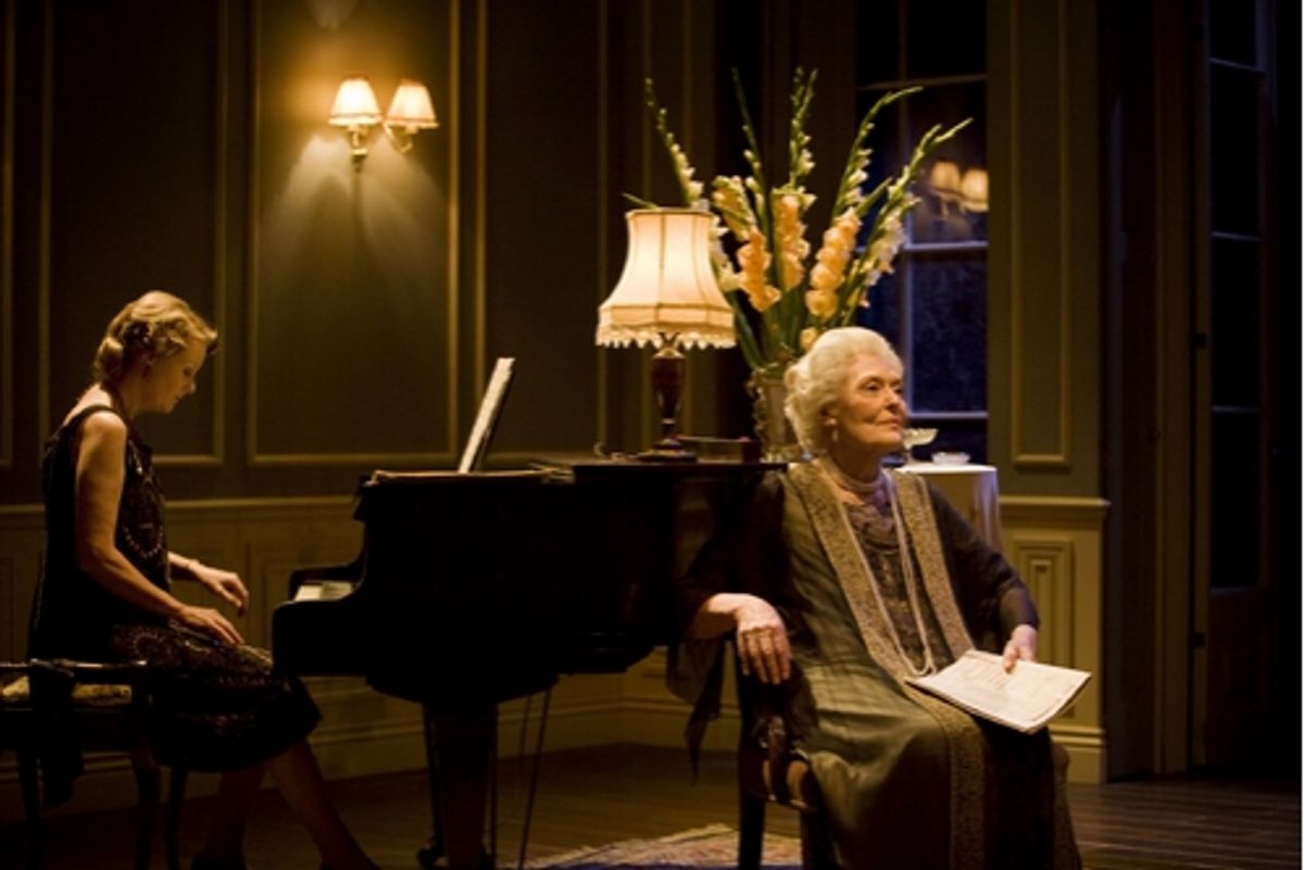 Jessica Turner (Lady Julia Farrant) and Helen Lindsay (Countess Mortimer at 