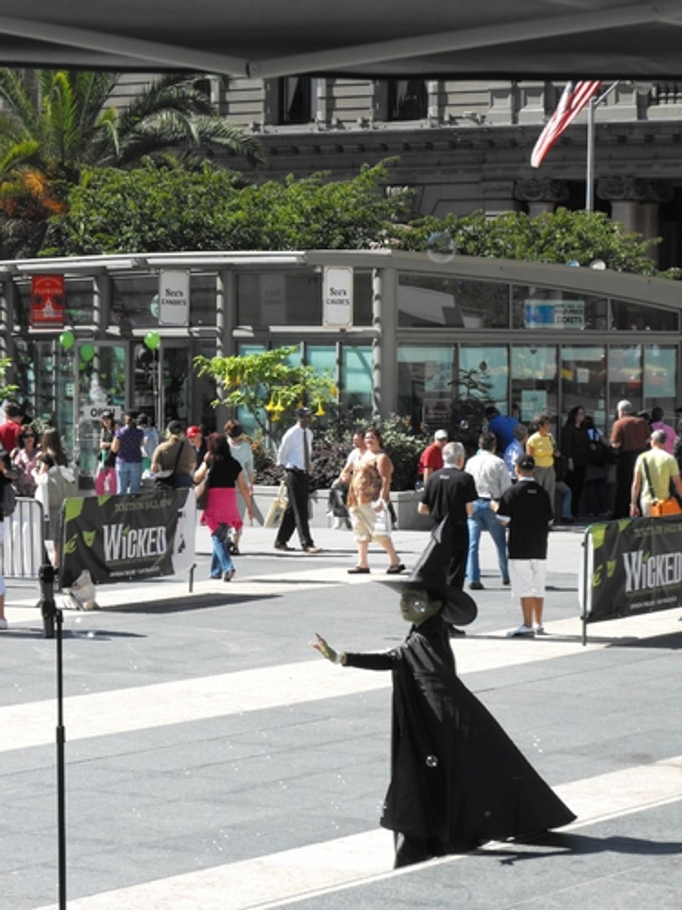 Photo Flash: September 26 Proclaimed 'A WICKED Day in San Francisco'  Image