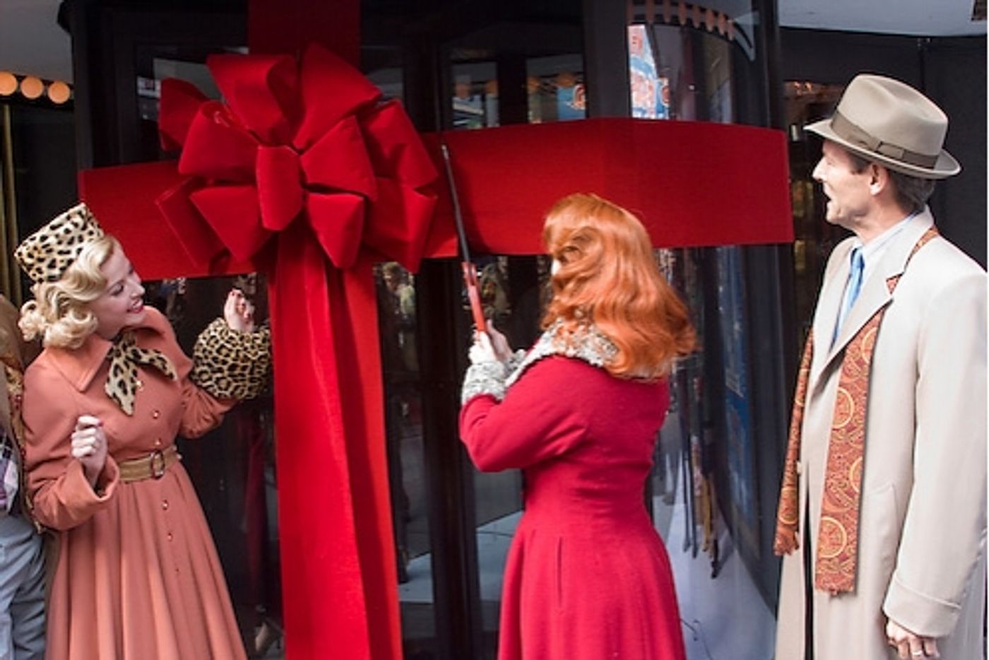 Photo Coverage: 'Irving Berlin's White Christmas' Celebrates Box Office Opening  Image